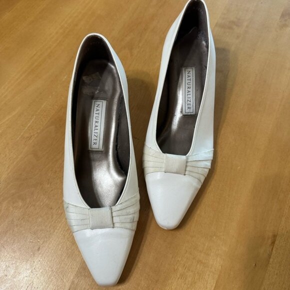 Vintage Naturalizer Off White Heels 8.5 - Picture 6 of 10